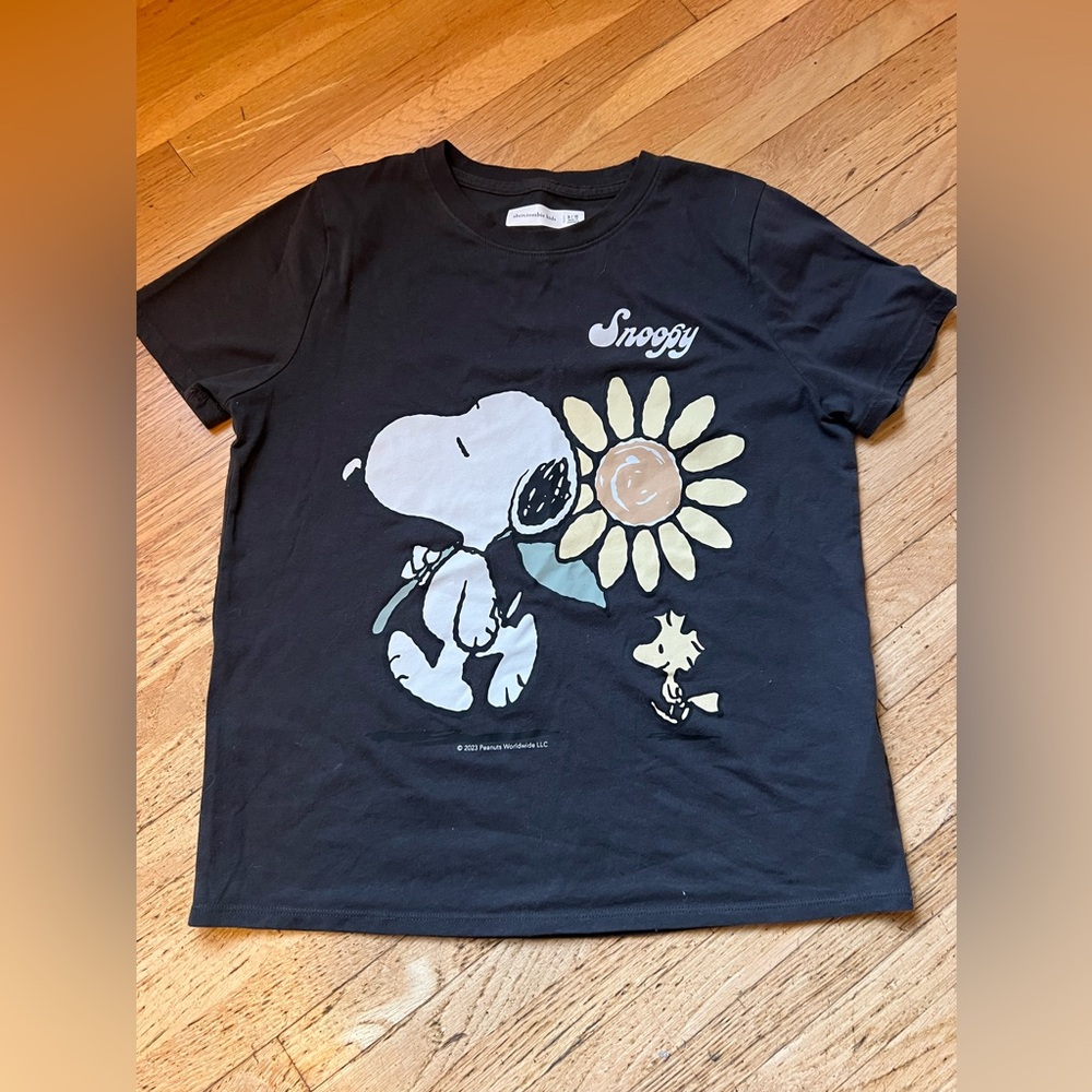 Abercrombie Girls Snoopy Sunflower Black T-shirt - Kids Size 10-12